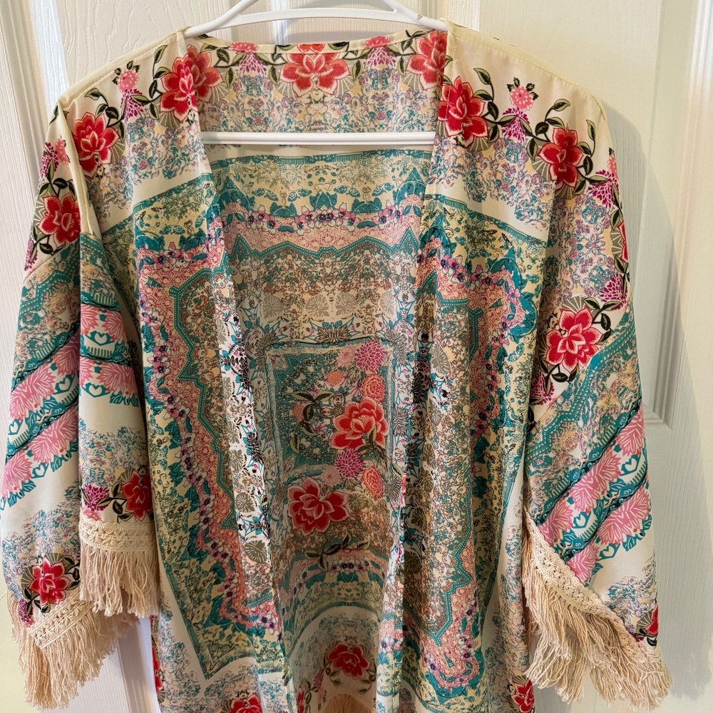 Chiffon Crepe Short Floral Kimono with Fringed Sleeves and Hem - Size OS